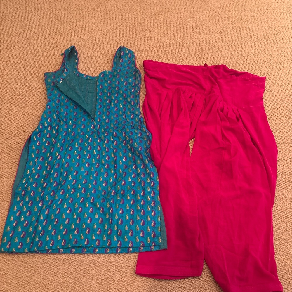 3 Piece Salwar Suit - Picture 4 of 8